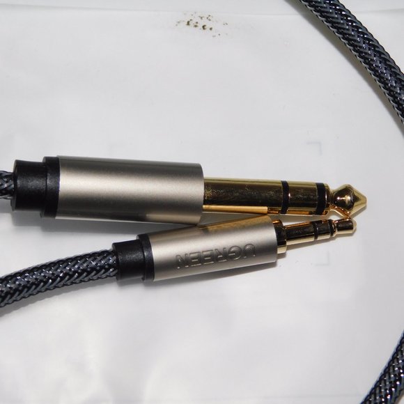 UGREEN 1/8 Inch to 1/4 Inch Cable 3.5mm Male to 6.35mm Male TRS Audio Aux Cord - Picture 7 of 7